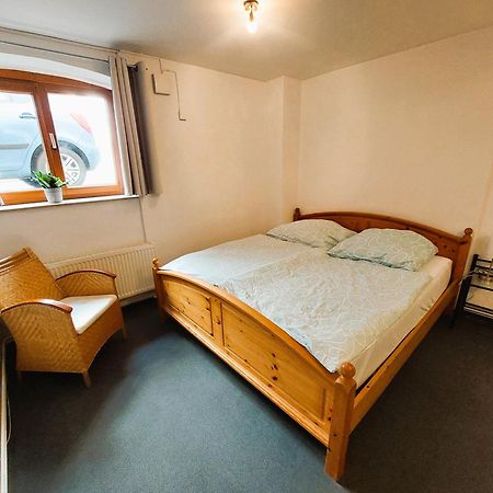 Zentrale Ferienwohnung - Direkt Am See Und Schloss Schwerin  Buitenkant foto