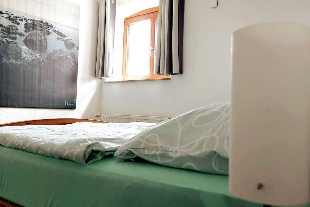 Zentrale Ferienwohnung - Direkt Am See Und Schloss Schwerin  Buitenkant foto